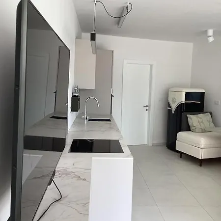 Apartman Enroom Zambratija
